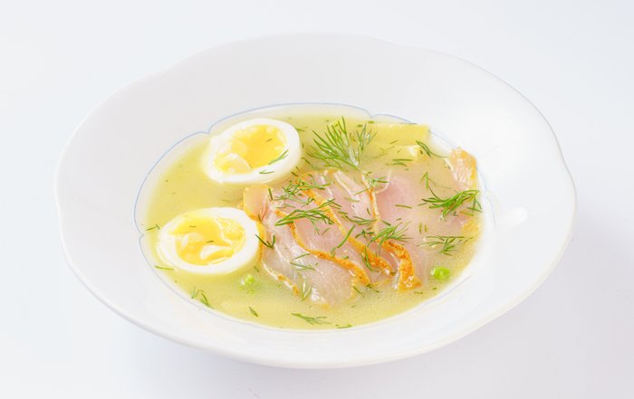 Куриный суп с цыпленком и домашней лапшой