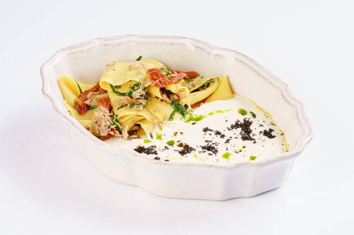 Папарделли с томленой уткой, и муссом из пармезана