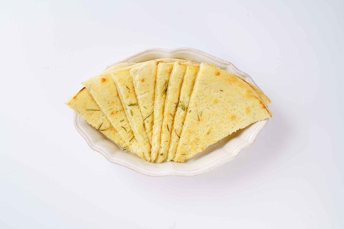 Фокачча с пармезаном и горгорзолой