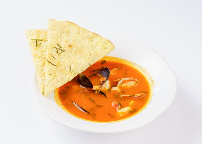 Томатный суп с морепродуктами