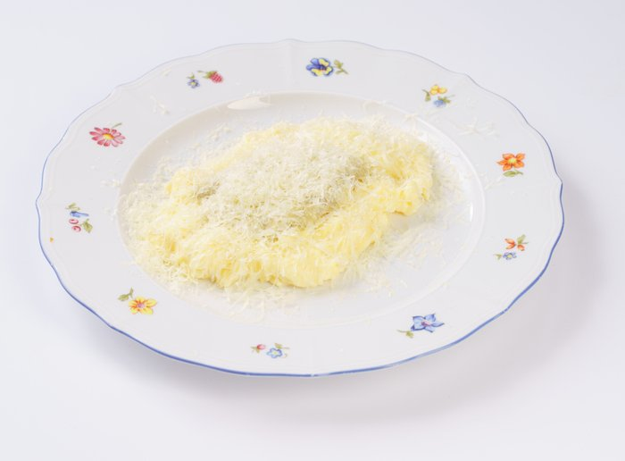 Скрембл с пармезаном и трюфельным кремом