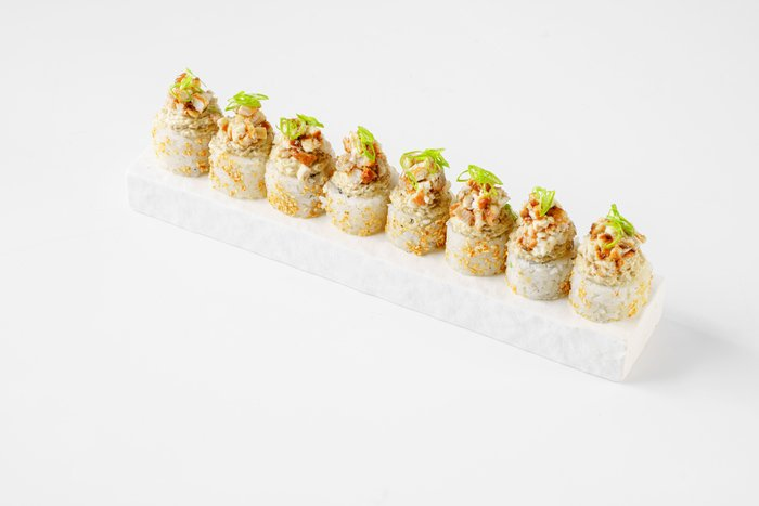 Ролл Запеченный с трюфельным кремом и угрем